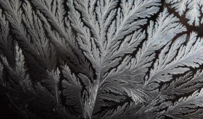 雪花为何总是等边等角